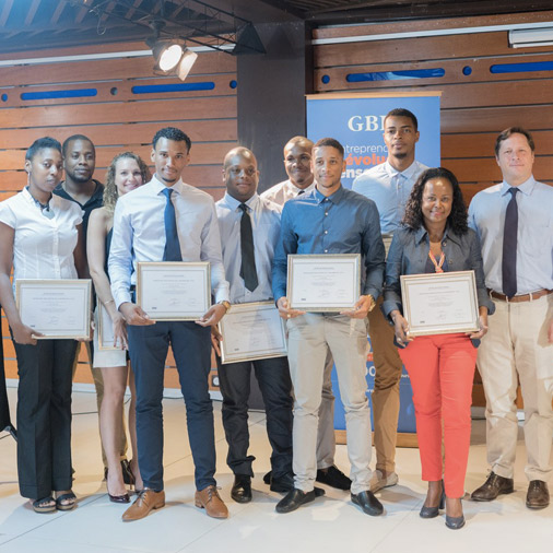 Become an operational retail manager Custom training programmes by GBH together with Neoma Business School